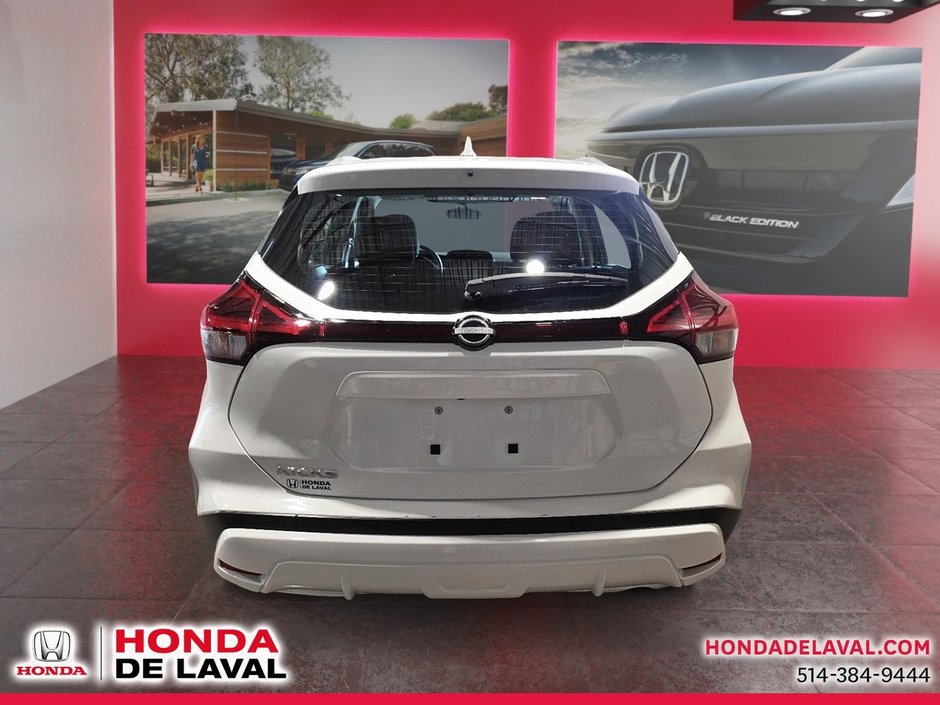 Nissan Kicks Play SV 2025-3