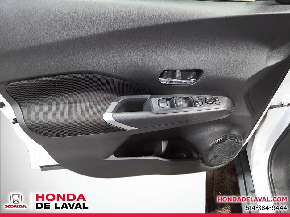 Nissan Kicks SV 2021-10