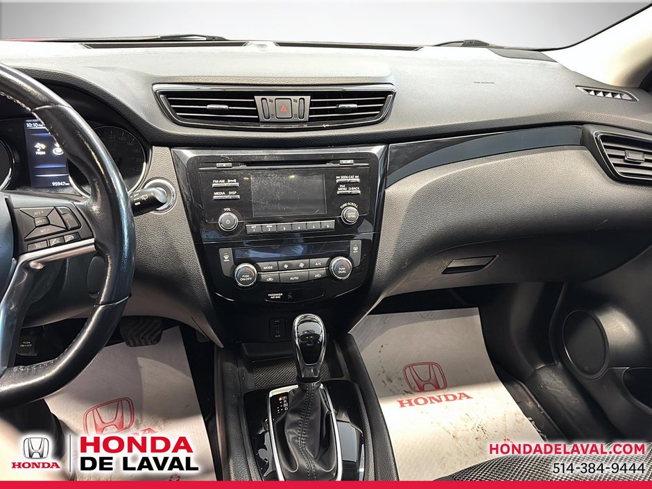 2018 Nissan Qashqai SV AWD-8