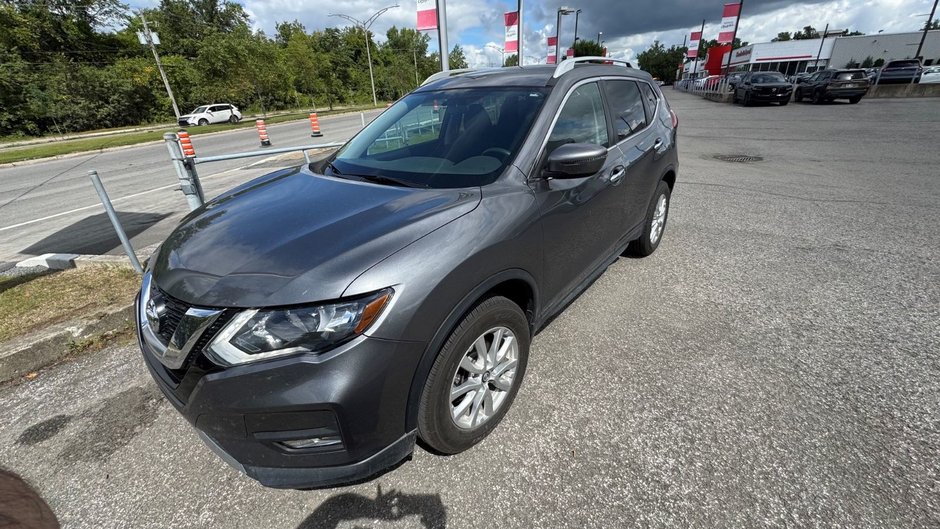 Nissan Rogue  2017-0