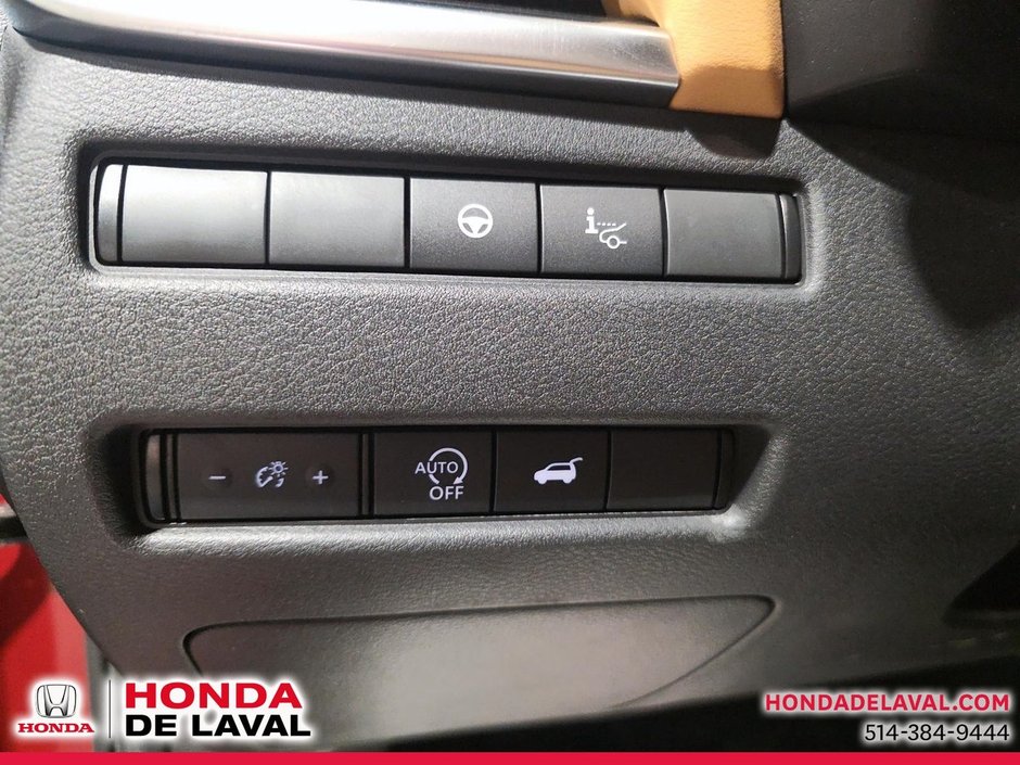 Nissan Rogue Platinum 2023-14