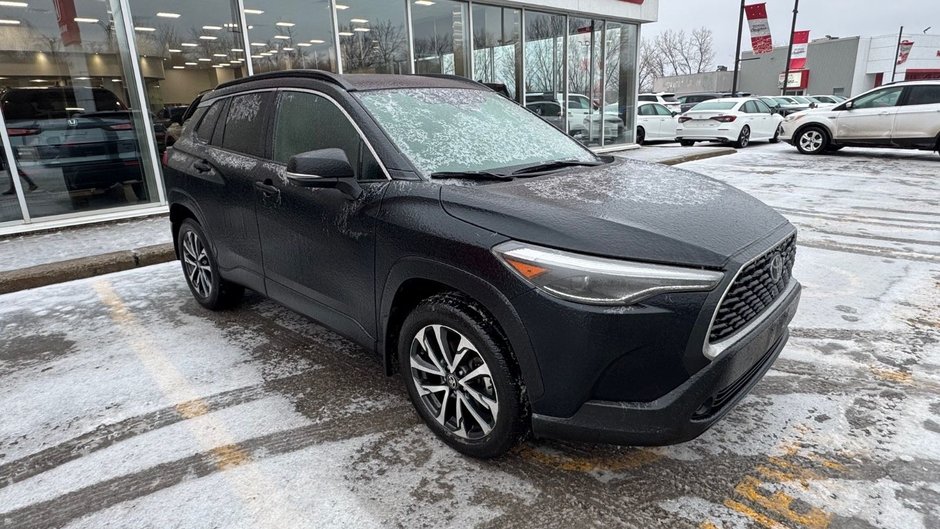 2024 Toyota Corolla Cross XLE-4