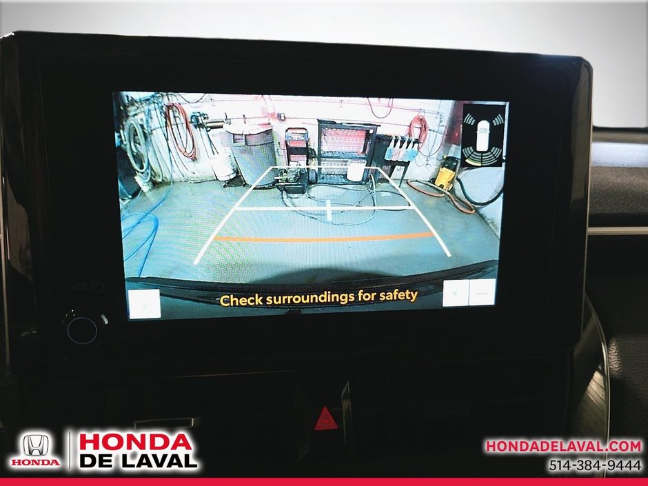 2024 Toyota Corolla Cross XLE-17