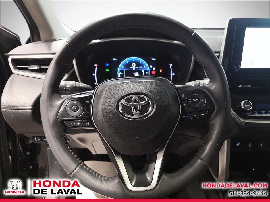 2024 Toyota Corolla Cross XLE-11