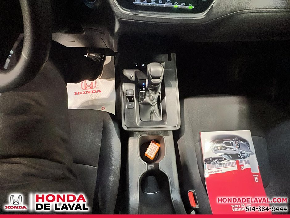 Toyota Corolla Cross LE 2026-13