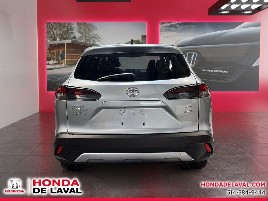 Toyota Corolla Cross LE 2026-2