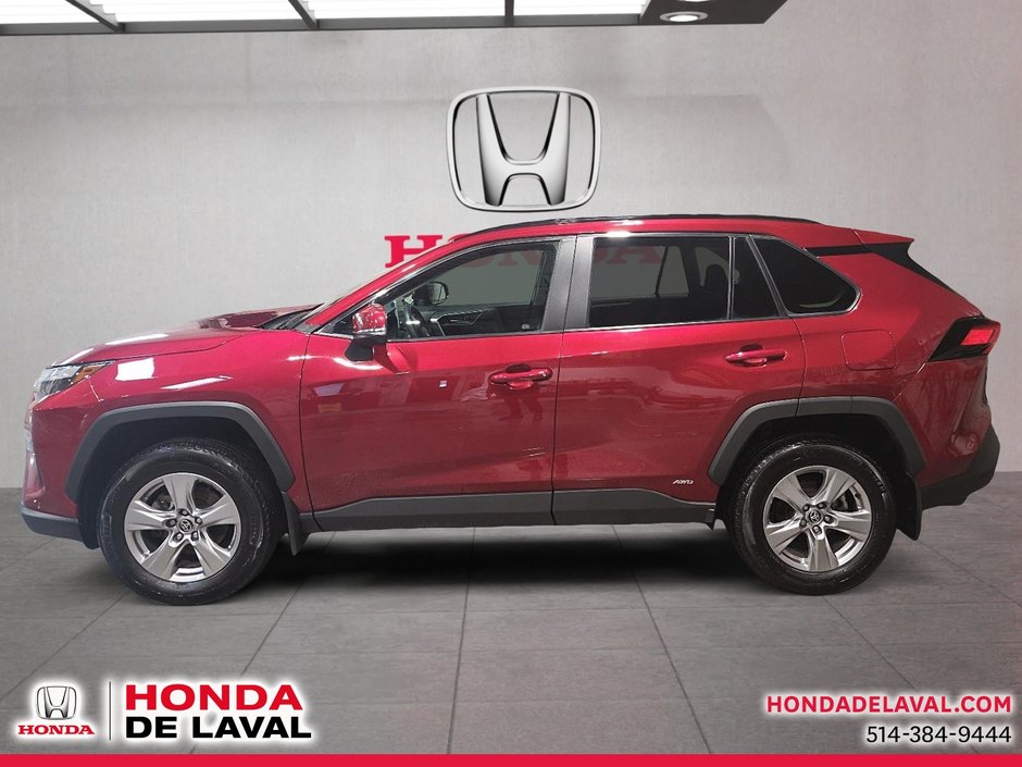 Toyota RAV4 Hybrid XLE 2023-4