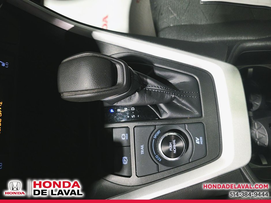 Toyota RAV4 Hybrid XLE 2023-13