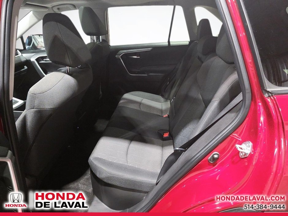 Toyota RAV4 Hybrid XLE 2023-12