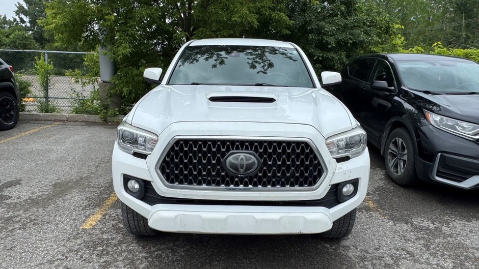 2018 Toyota Tacoma TRD Sport-2