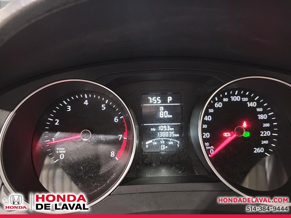 Volkswagen Jetta Sedan  2015-10