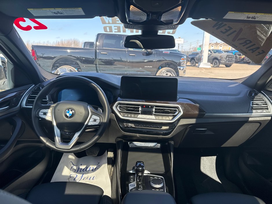 2025 BMW X4 xDrive30i