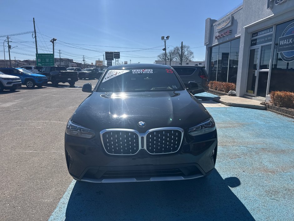 2025 BMW X4 xDrive30i