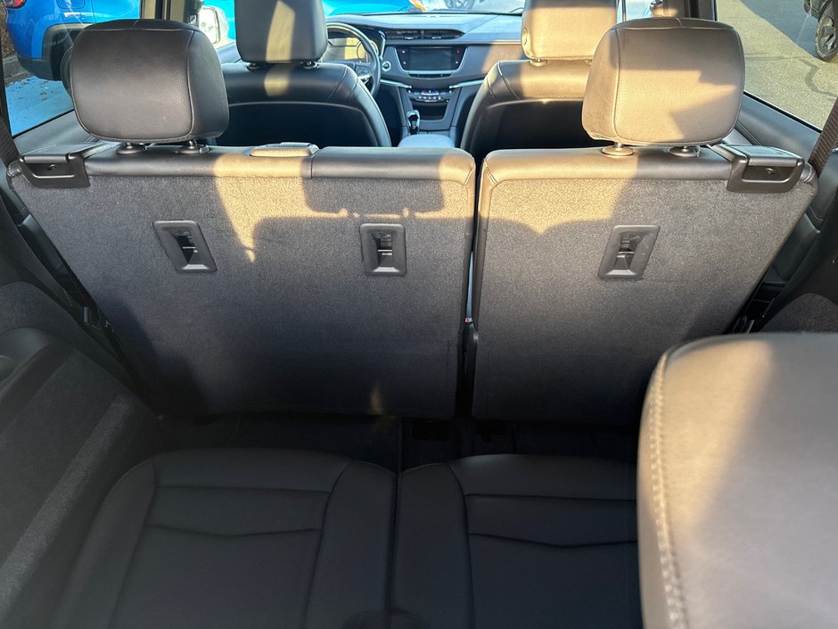 2023 Cadillac XT6 AWD Luxury Seven passenger and beautiful SUV