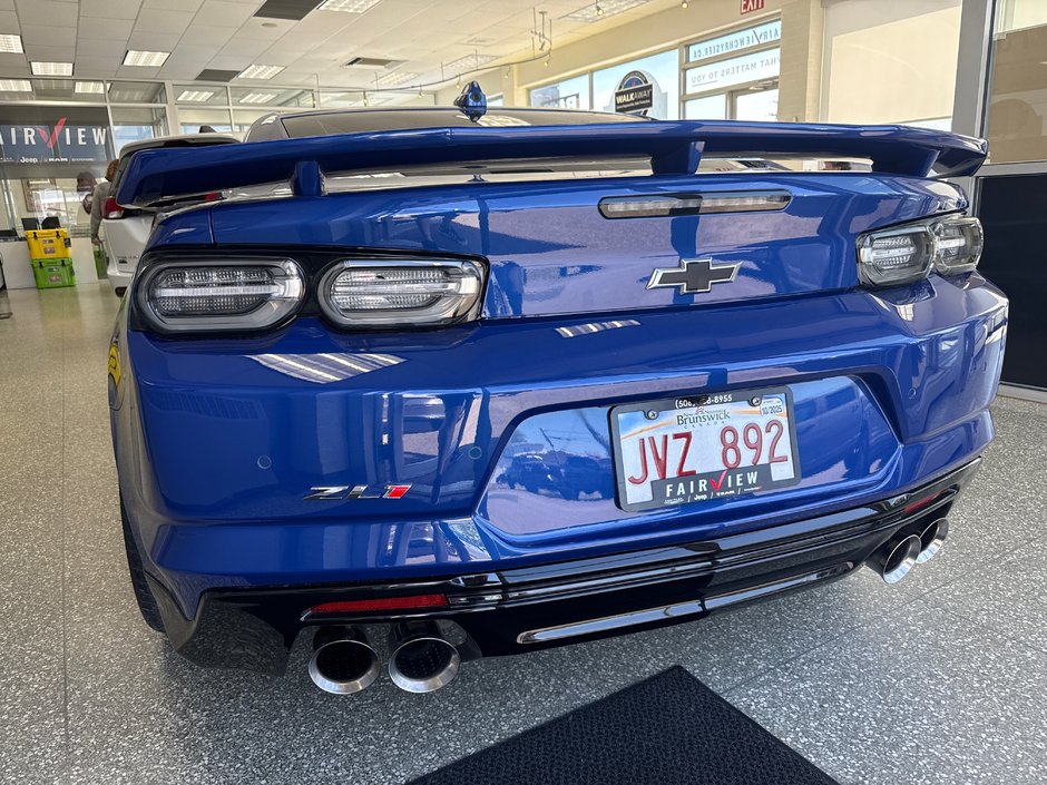 2021 Chevrolet Camaro ZL1 Showroom condition  , ceramic coat, carbon fibre