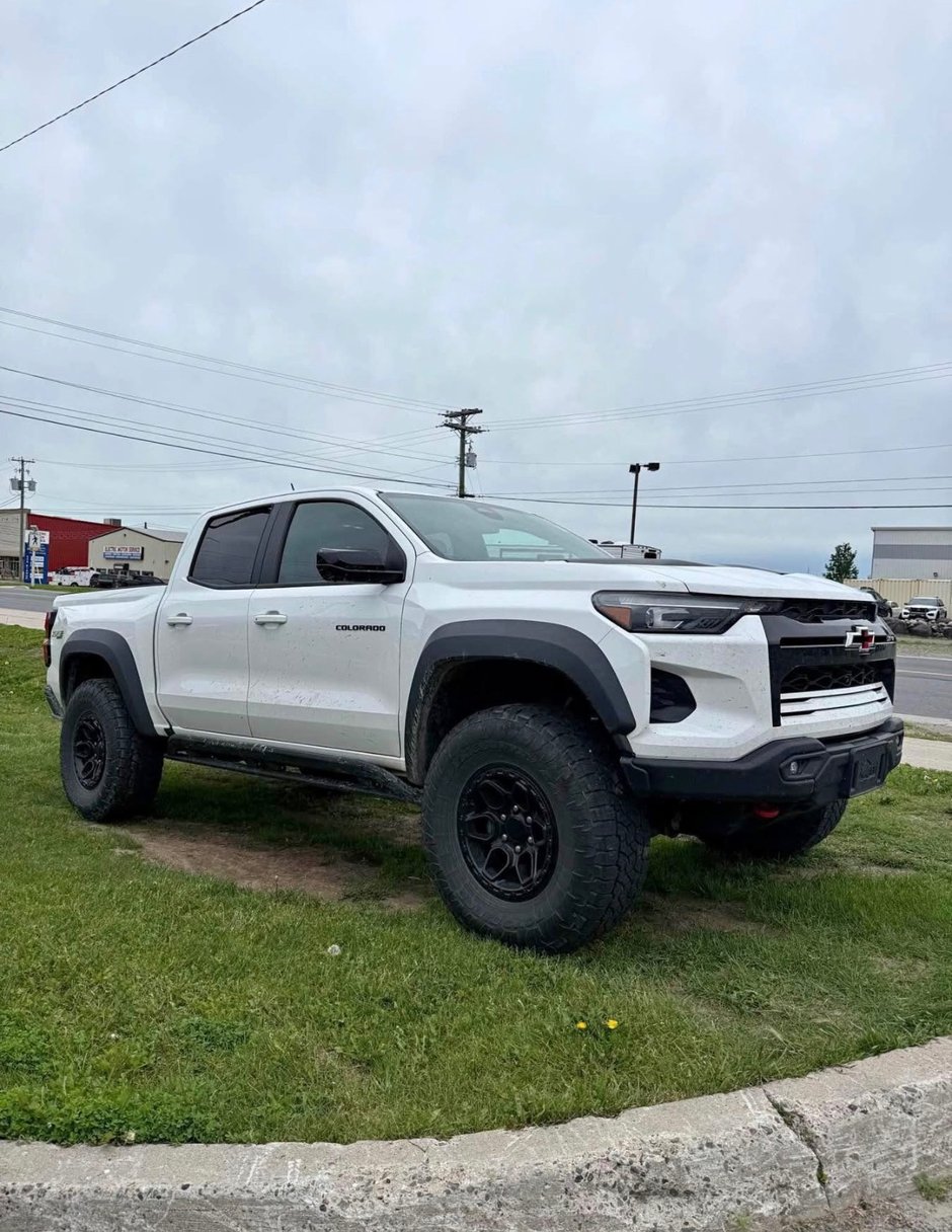 2024 Chevrolet COLORADO 4WD ZR2