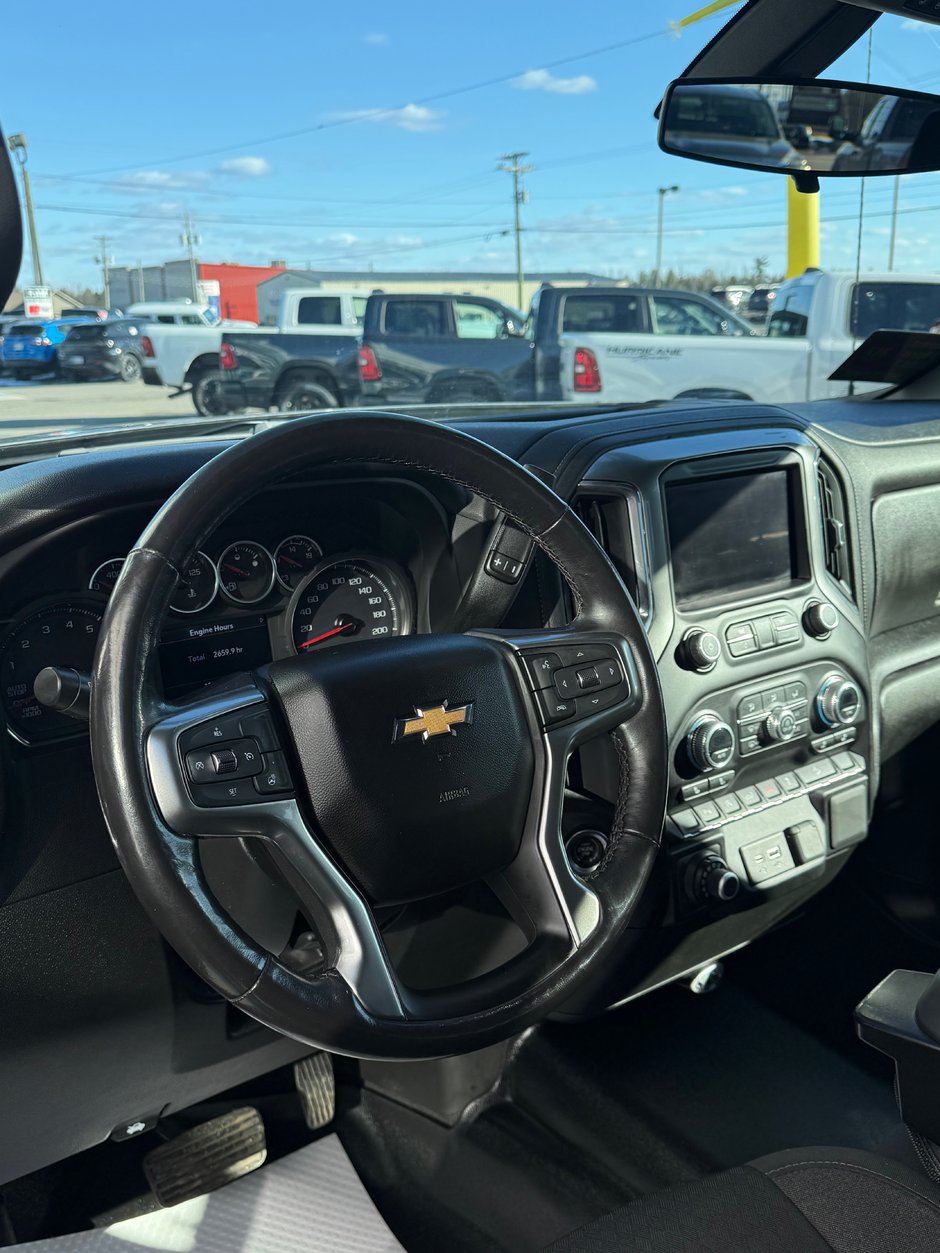 2022 Chevrolet SILVERADO 1500 LTD LT 3.0L DURAMAX!