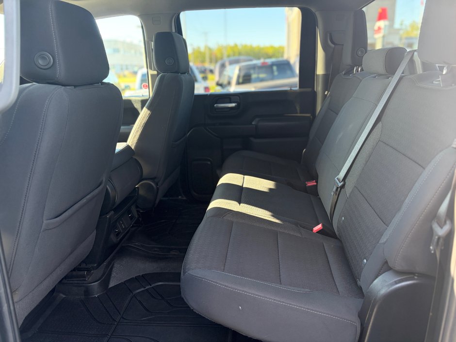 2024 Chevrolet SILVERADO 2500HD CUSTOM DURAMAX!