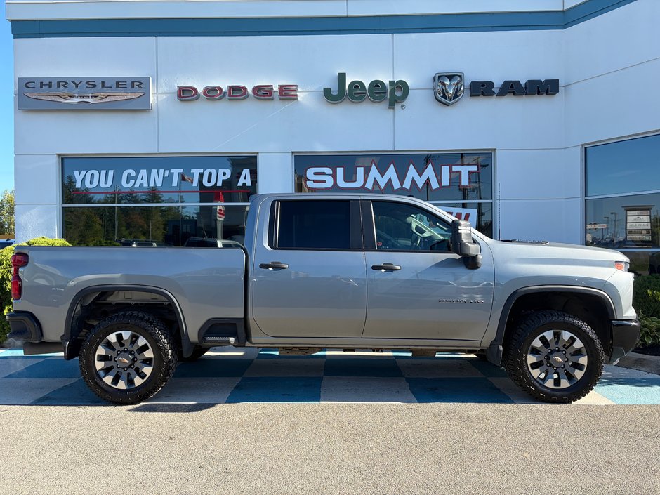 2024 Chevrolet SILVERADO 2500HD CUSTOM DURAMAX!