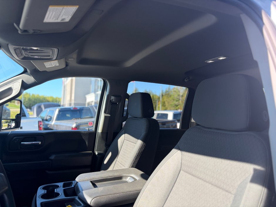 2024 Chevrolet SILVERADO 2500HD CUSTOM DURAMAX!