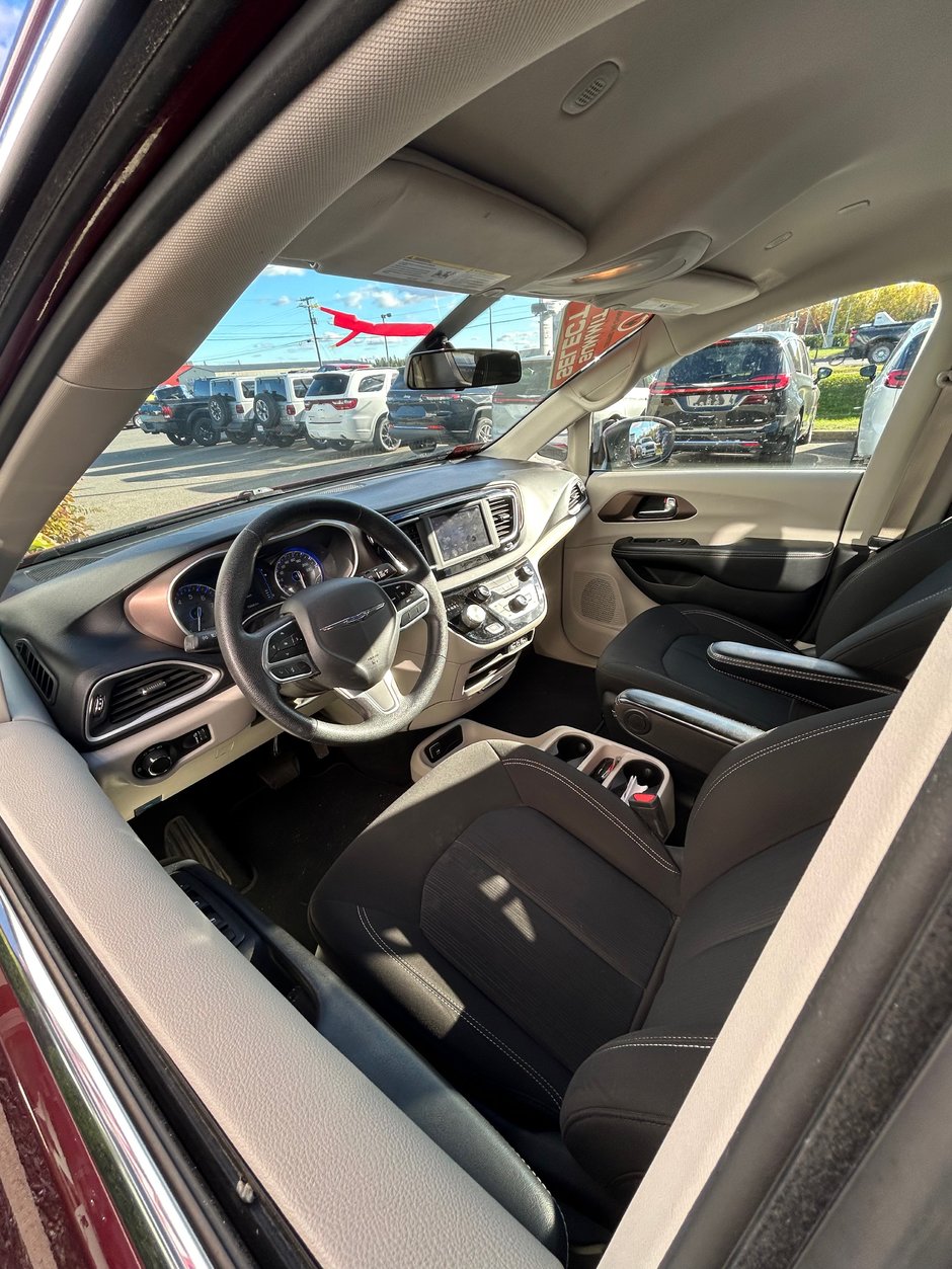 2021 Chrysler Grand Caravan SE