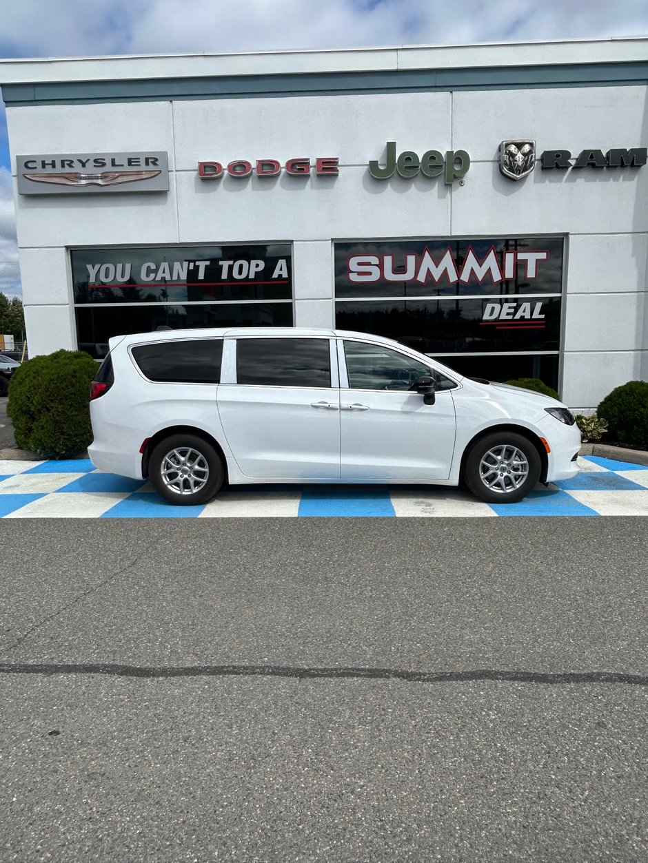 2024 Chrysler Grand Caravan SXT