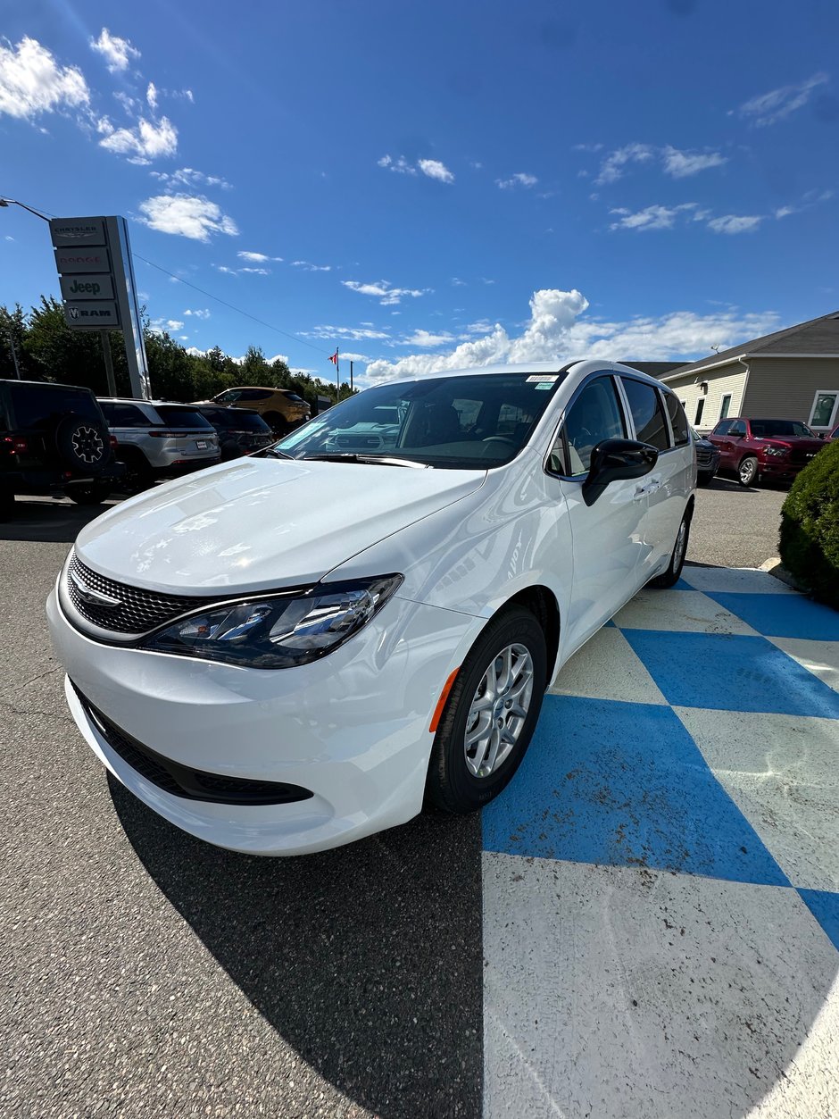 2024 Chrysler Grand Caravan SXT