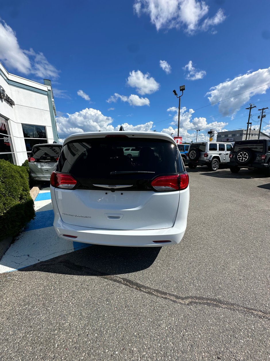 2024 Chrysler Grand Caravan SXT