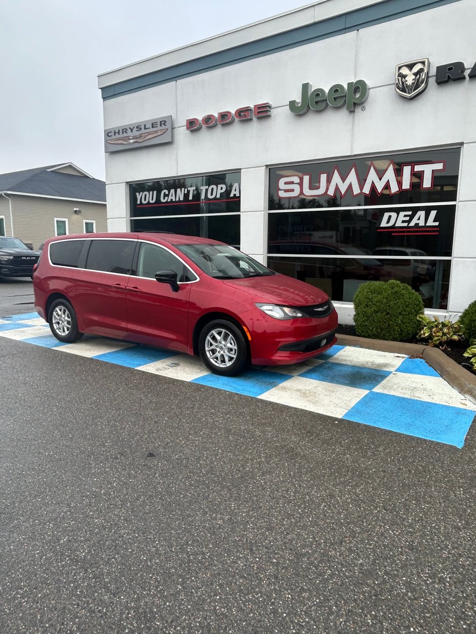 2024 Chrysler Grand Caravan SXT