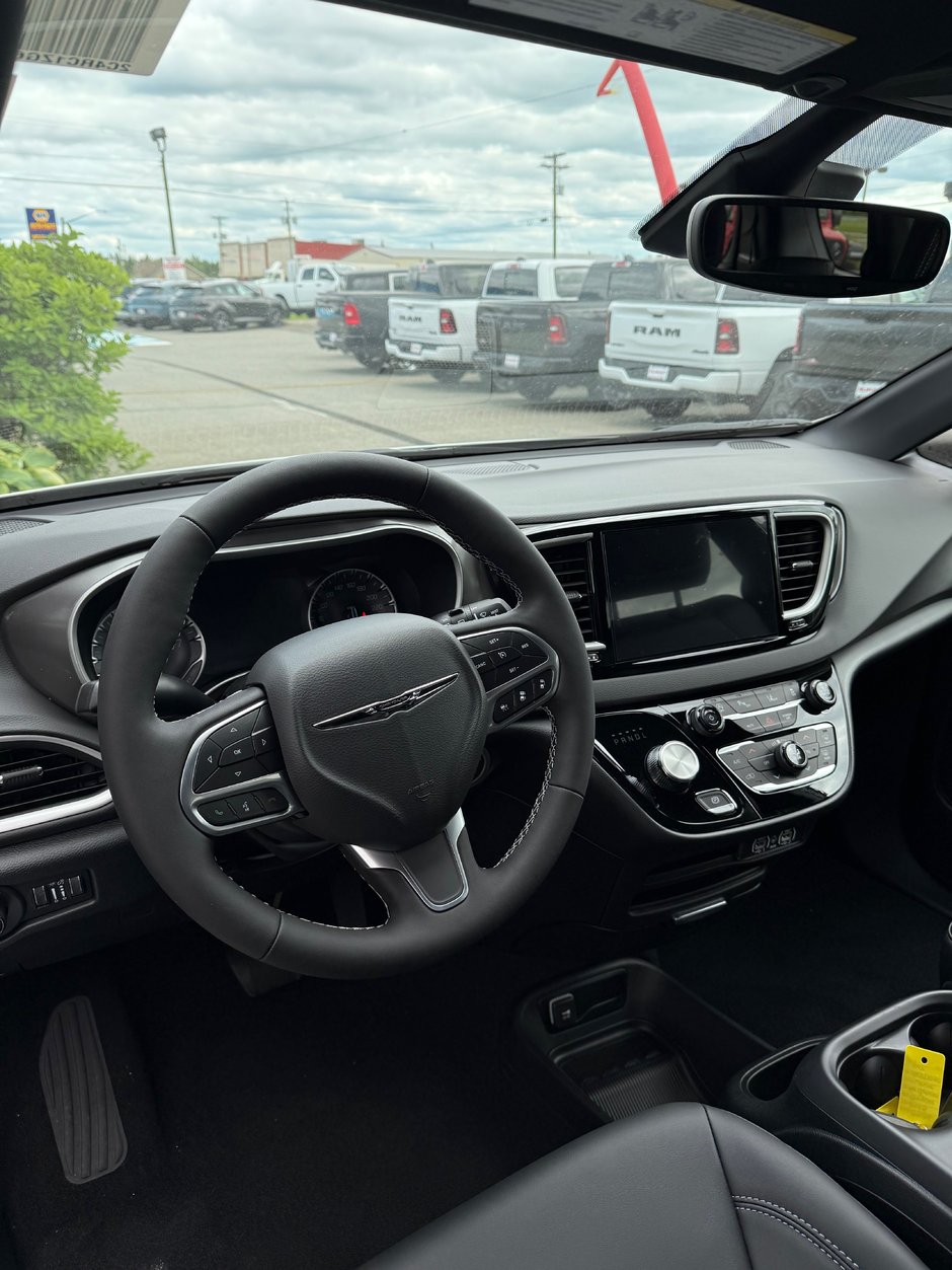 2026 Chrysler Grand Caravan SXT