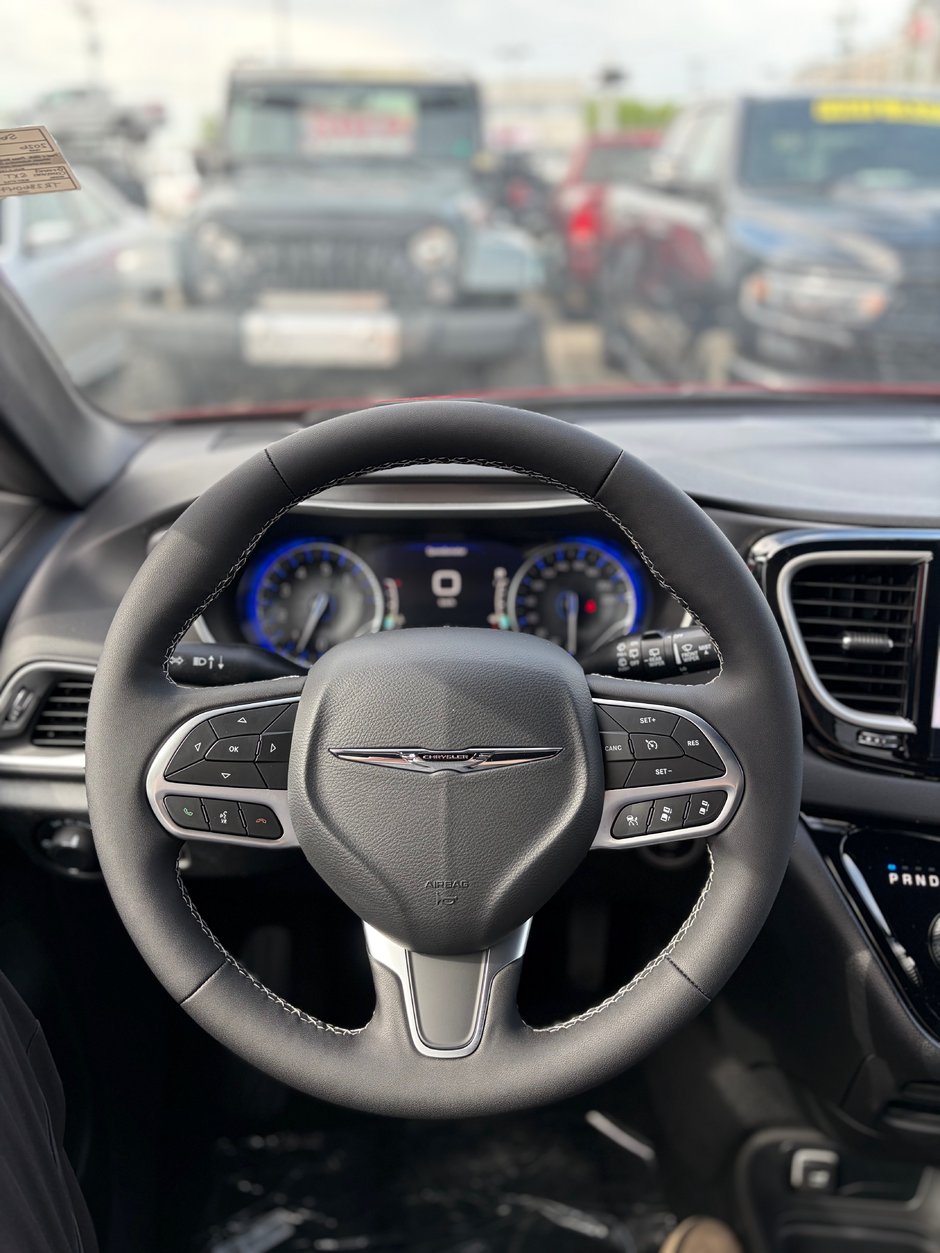 2026 Chrysler Grand Caravan SXT