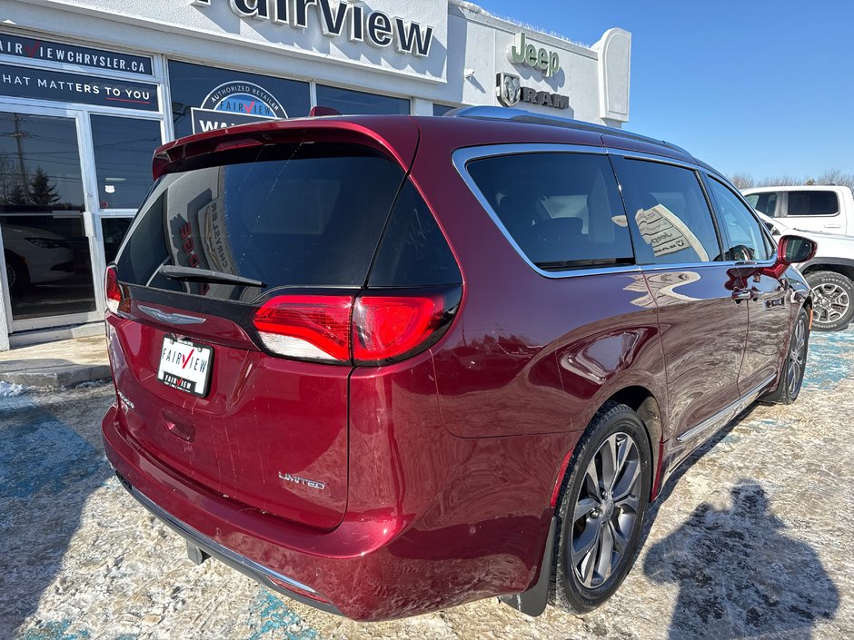 2017 Chrysler Pacifica Limited Entertainment group advance, safety, sunroof