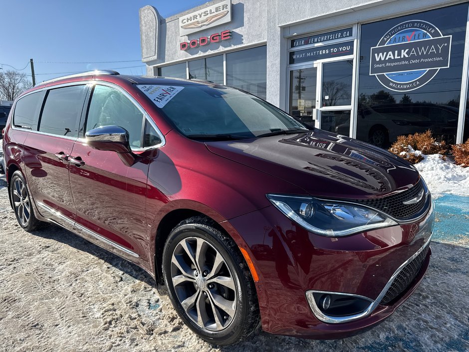 2017 Chrysler Pacifica Limited Entertainment group advance, safety, sunroof