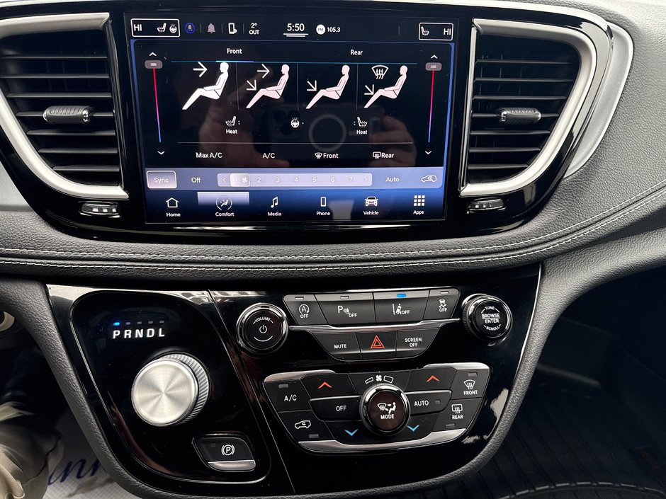 2022 Chrysler Pacifica Touring S AWD
