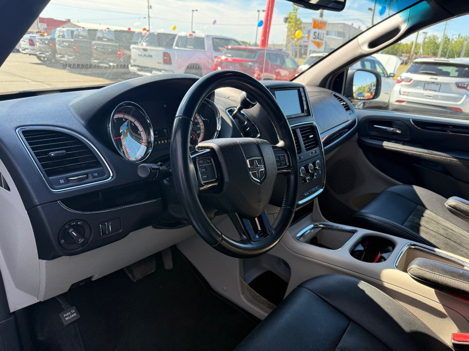 2017 Dodge Grand Caravan SXT PREMIUM PLUS AS TRADED
