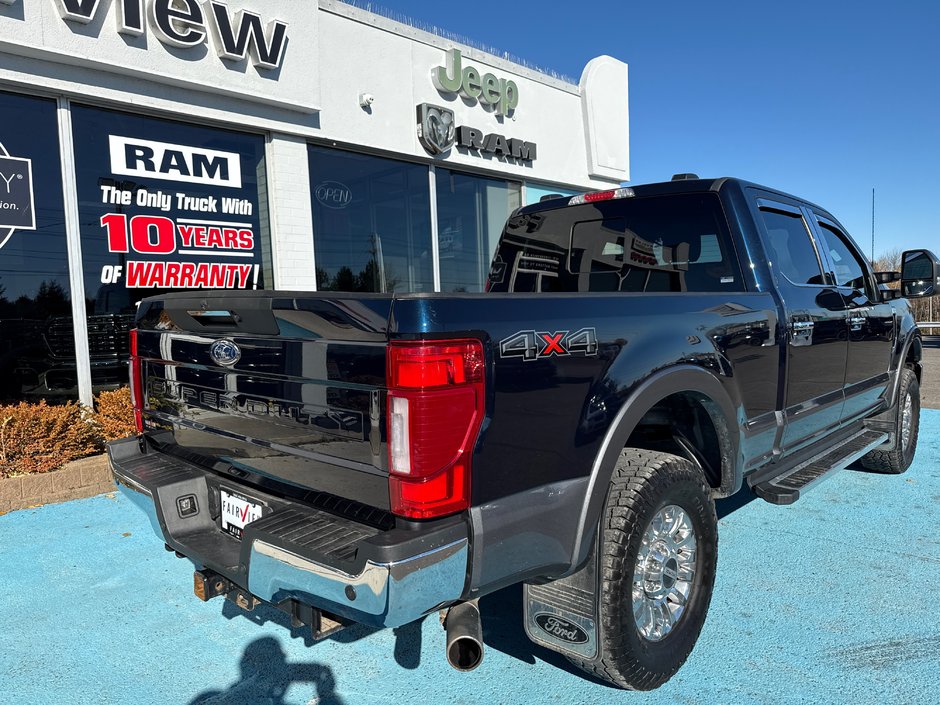2022 Ford Super Duty F-250 SRW Lariat was 7.4 L gas