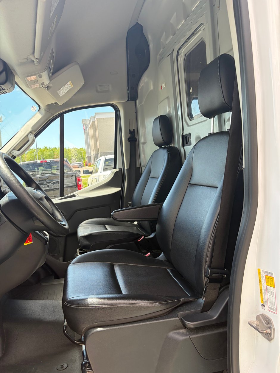 2023 Ford TRANSIT CARGO VAN BASE