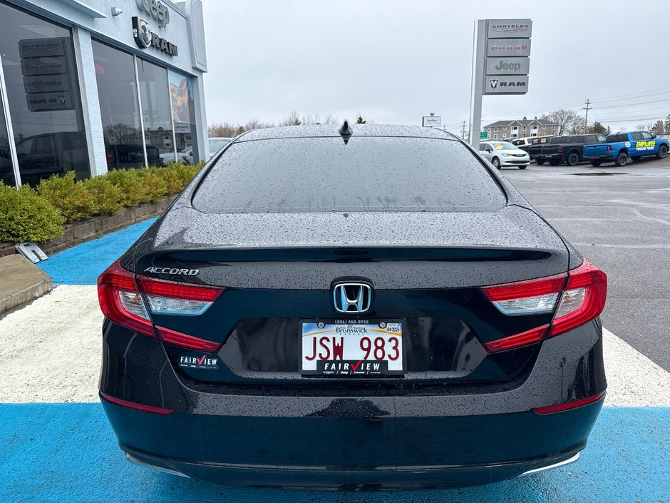 2018 Honda Accord Sedan EX-L Loaded navigation, leather sunroof, two sets of tires