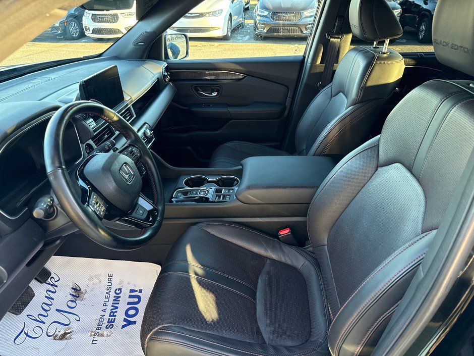 2025 Honda Pilot Black Edition