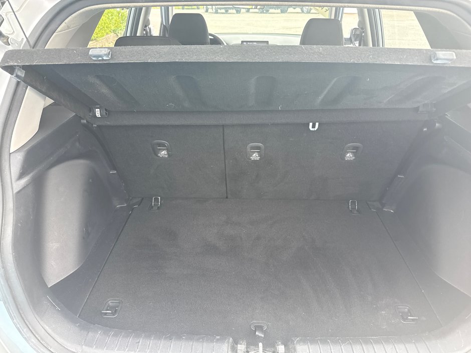 2020 Hyundai Venue Essential Standard transmission
