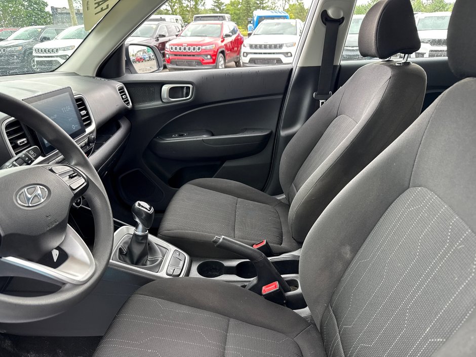 2020 Hyundai Venue Essential Standard transmission