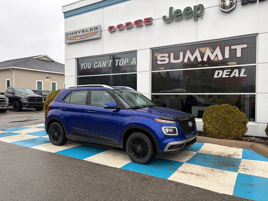 2021 Hyundai VENUE ULTIMATE ULTIMATE TRIM!