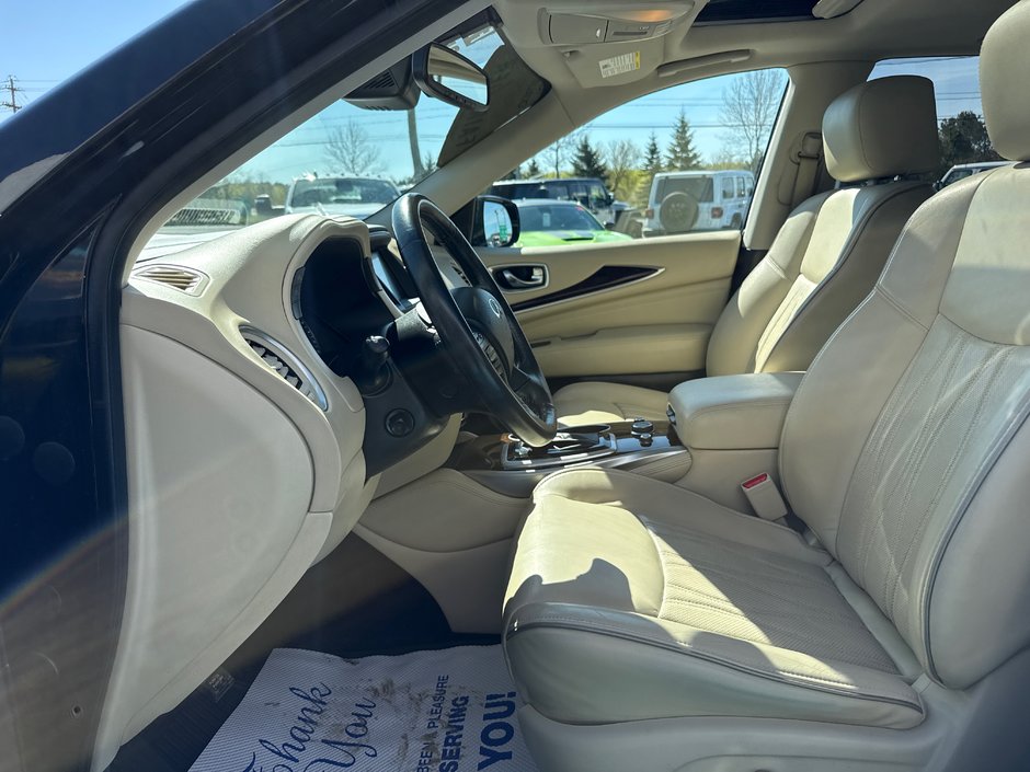 2019 Infiniti QX60 PURE Double sunroof, seven passenger, theatre system, upgraded leather seating, amazing condition