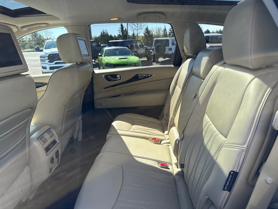 2019 Infiniti QX60 PURE Double sunroof, seven passenger, theatre system, upgraded leather seating, amazing condition