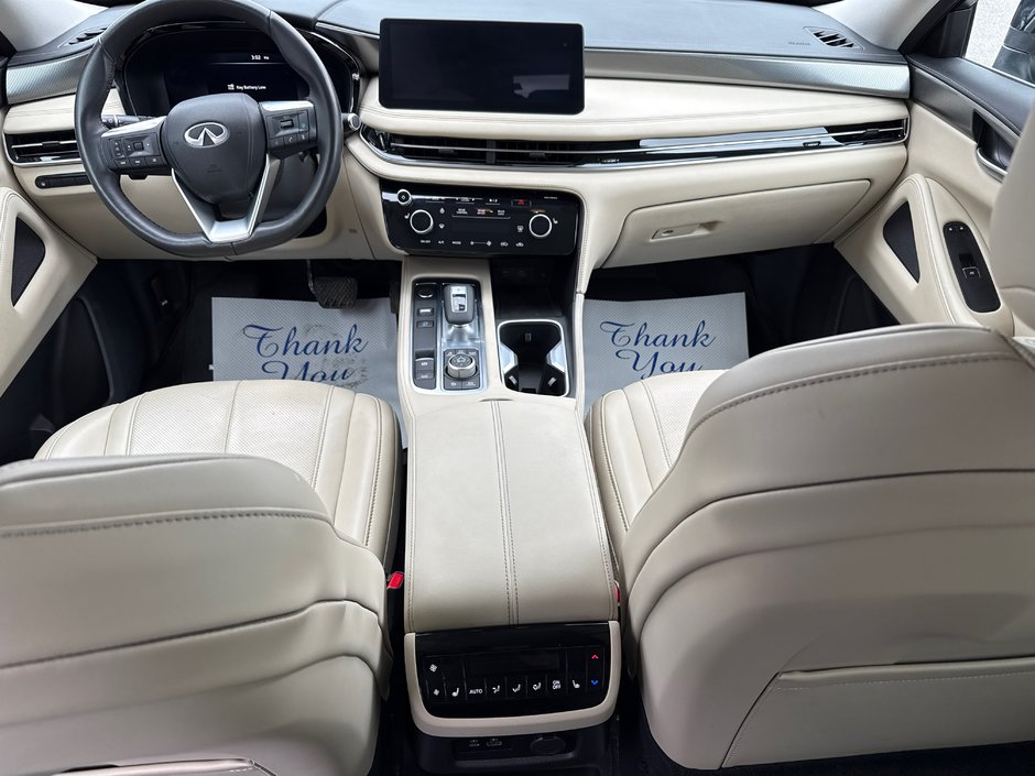 2023 Infiniti QX60 LUXE Upgraded interior panoramic roof seven passenger luxury vehicle