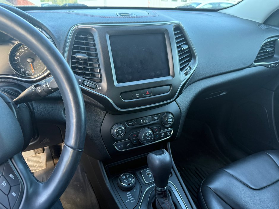 Jeep Cherokee TRAILHAWK 2021