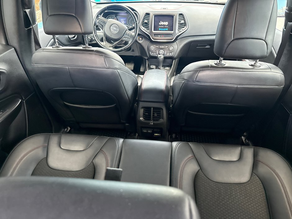 Jeep Cherokee Trailhawk 2021