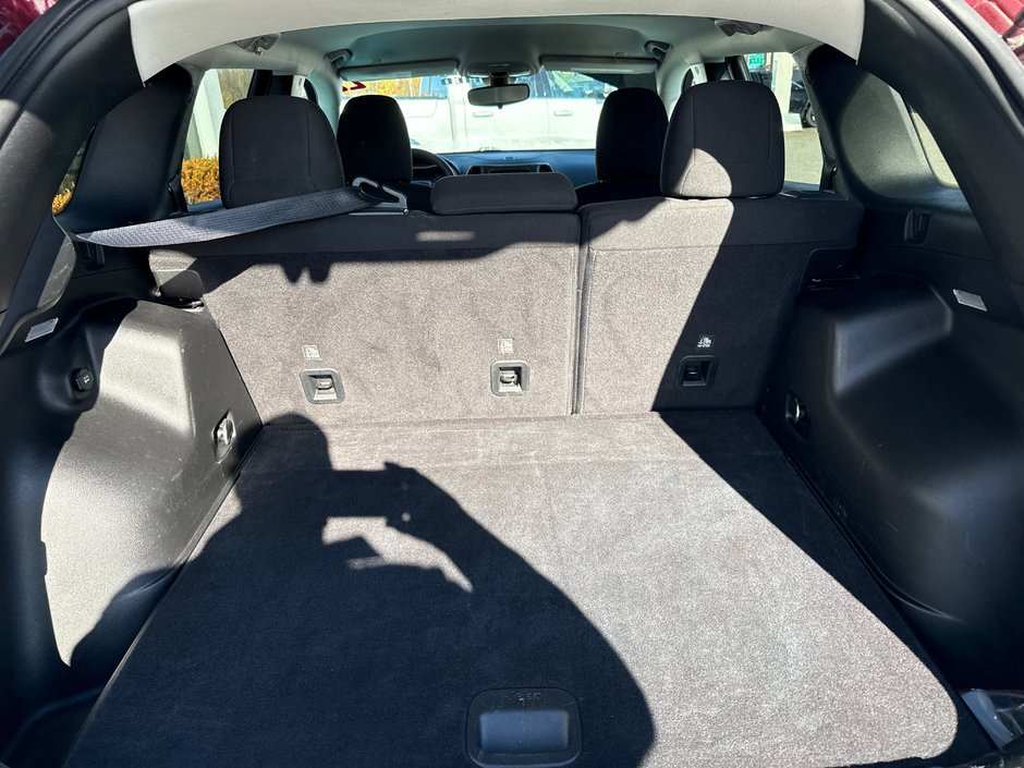 2022 Jeep Cherokee Sport Upgraded tire and rim package , heated seat and wheel