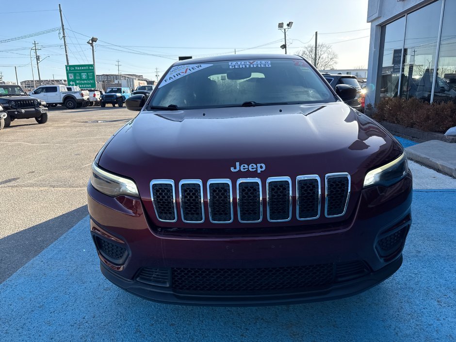 2022 Jeep Cherokee Sport