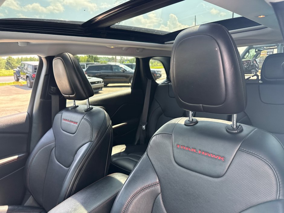 2022 Jeep Cherokee Trailhawk Elite